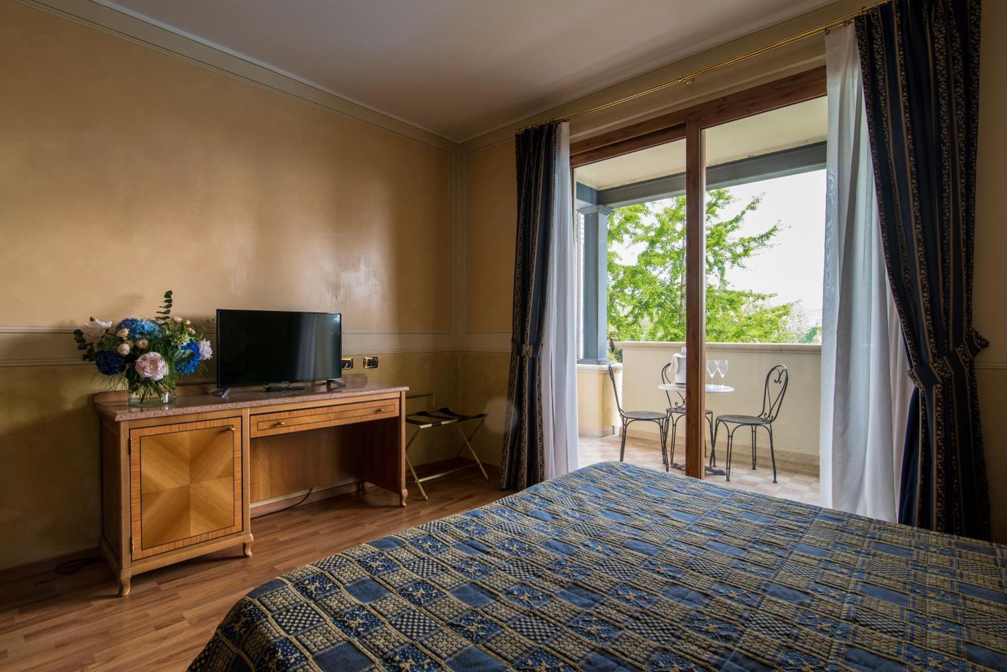 Hotel Porta Del Sole Soiano Del Lago Exteriér fotografie