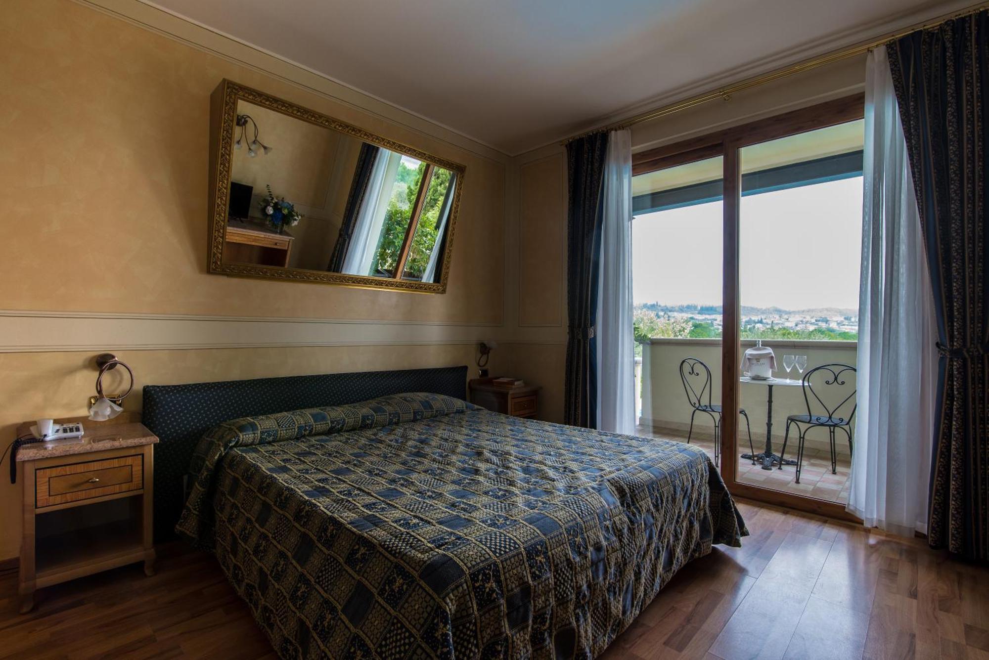 Hotel Porta Del Sole Soiano Del Lago Exteriér fotografie